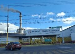 Pemex sofoca conato de incendio en Refinería Salamanca tras lluvia torrencial atípica